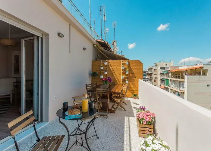 100M2 Luxury In The Heart Of Athens - Living Stone Emerald